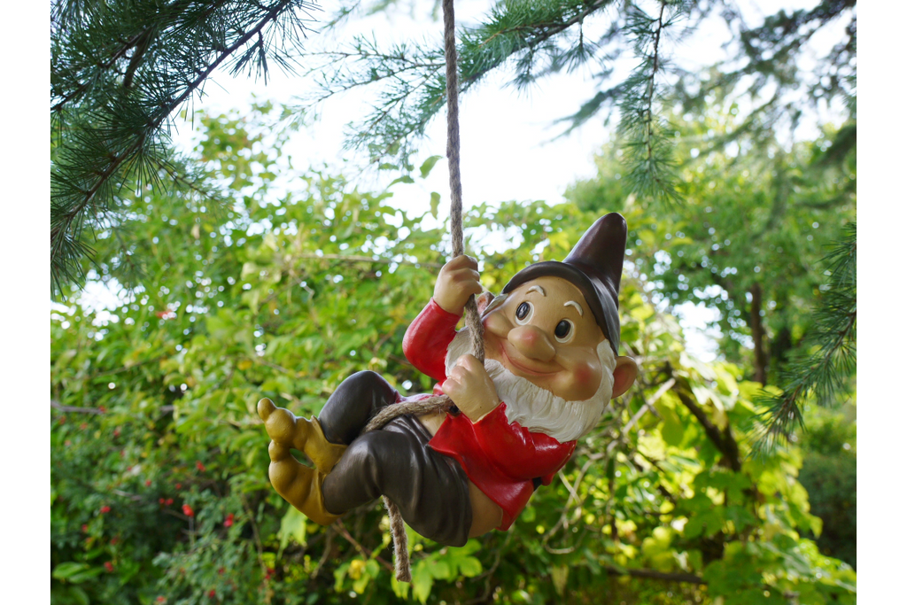 Cheeky gnome on a rope – The Loft @ Catthorpe