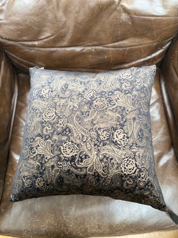 Black and gold satin front cushion.